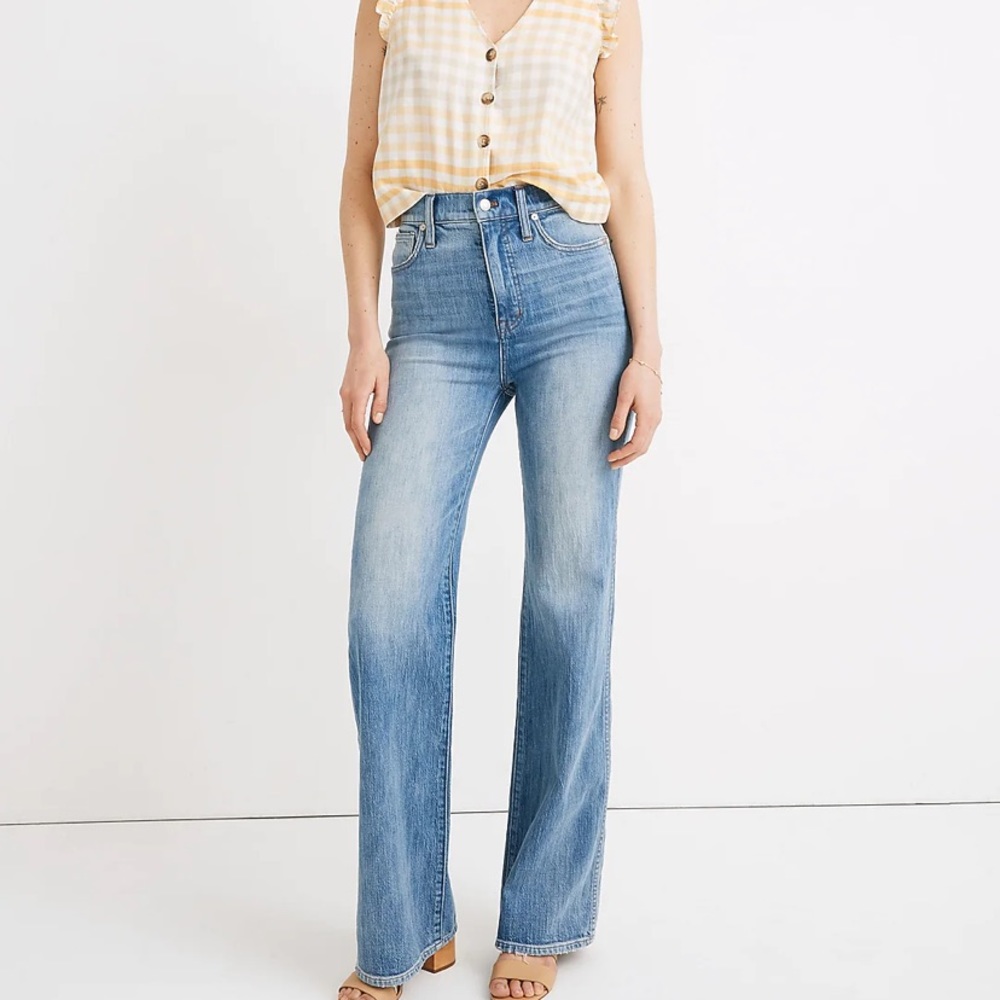 Madewell 11" High-Rise Flare Jeans in Arbordale Wash
